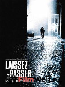    / Laissez-passer / 2002 