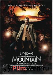    Under the Mountain [2009] 
