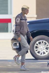 ������ ���� ��� ����� - Underwater - (2020) �������� ���������