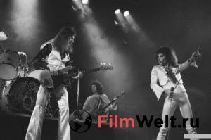 Смотреть бесплатно Queen: Live in Bohemia Queen: Live in Bohemia [2009] онлайн