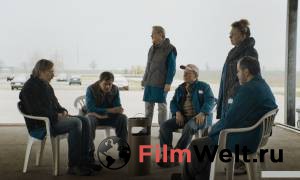 Смотреть интересный фильм Между рядами In den Gngen [2018] онлайн